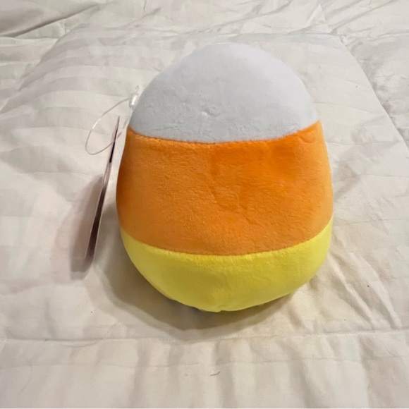 Cannon the Candy Corn Halloween Squishmallow S4 #179 | SQUISHDATE 12.10.2018 - Picture 3 of 4